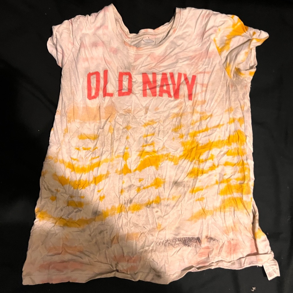 Old navy tie die shirt